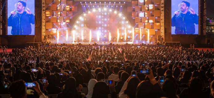 محمد حماقي يقدم حفل جدة قبل مغادرة المملكة